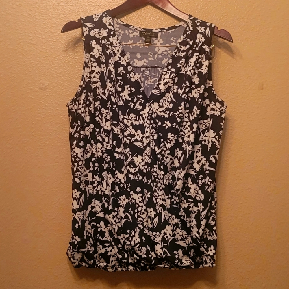Thalia Sodi Black White Floral Sleeveless Faux Wrap Top Large
